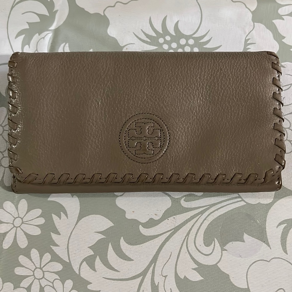 Tory Burch wallet